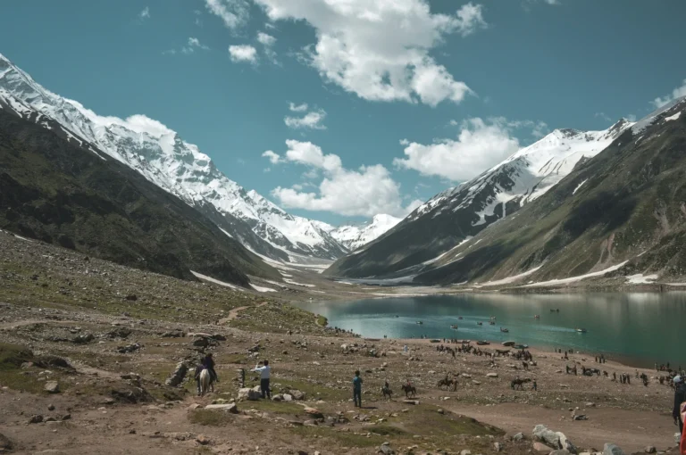 ahmed-gGV7zNIznYM-unsplash